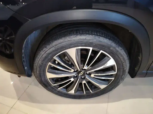 Chery Tiggo 8 PLUS — Фото автомобиля 22