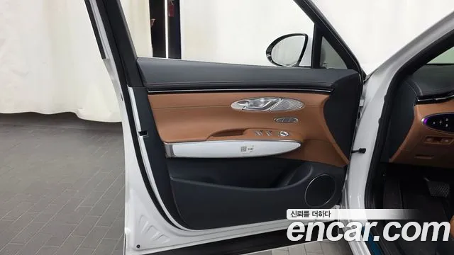 Genesis GV70 2.5T Бензин 2WD — Фото автомобиля 24