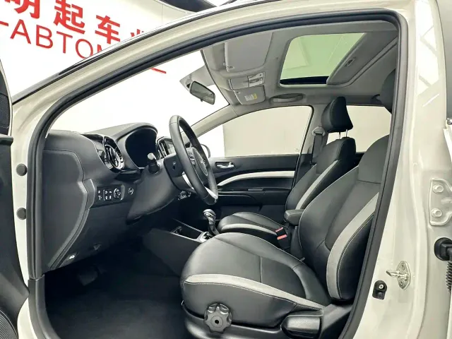 Kia KX1 — Фото автомобиля 4