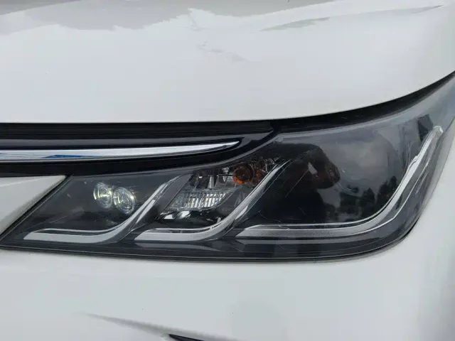 Toyota Corolla — Фото автомобиля 5