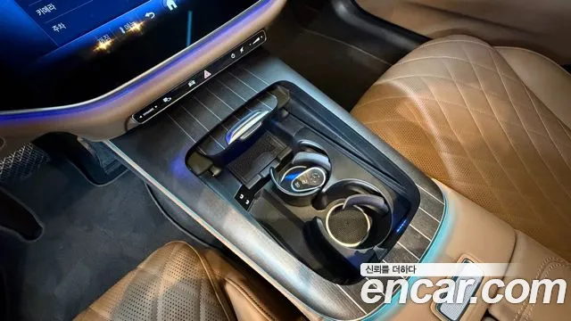 Mercedes-Benz E-Class — Фото автомобиля 17