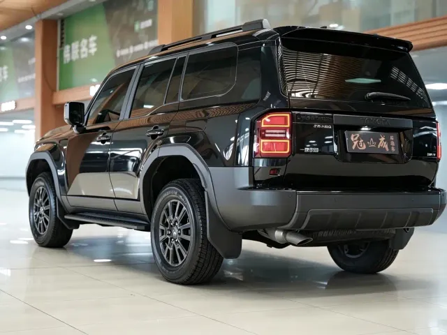 Toyota Prado — Фото автомобиля 7