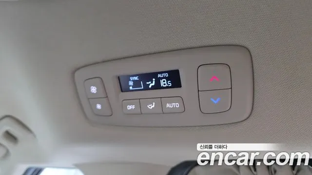 Kia Carnival Generation 4 — Фото автомобиля 30