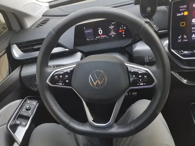 Volkswagen ID.6 X 2023 Upgraded Pure Long Range Edition — Фото автомобиля 15