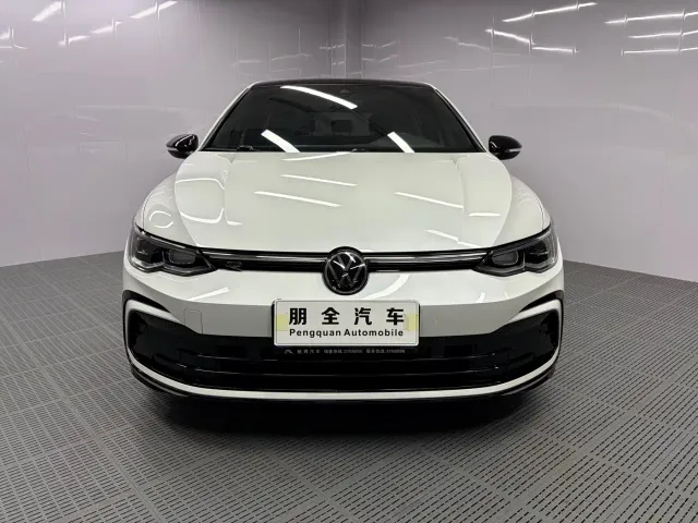 Volkswagen Golf — Фото автомобиля 2
