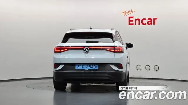 Volkswagen ID.4 — Фото автомобиля 4