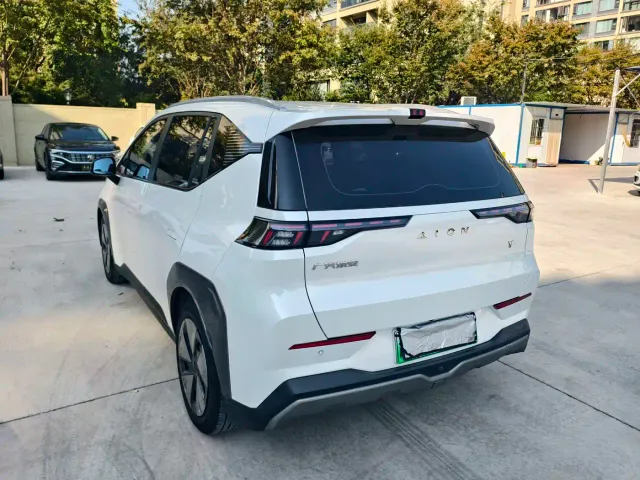 GAC Aion Y — Фото автомобиля 15