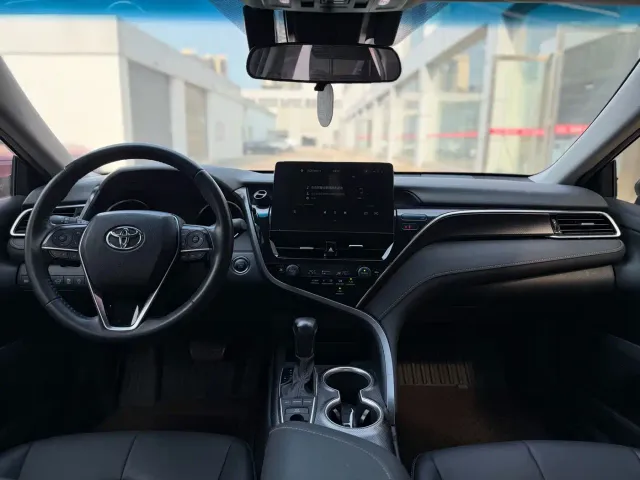 Toyota Camry — Фото автомобиля 6