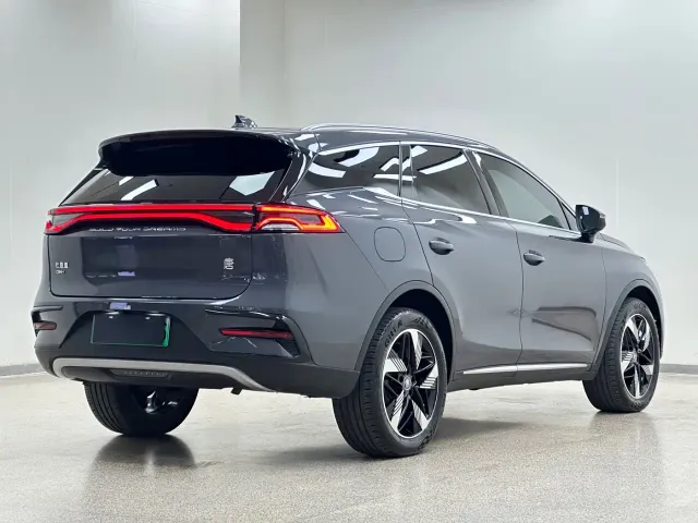 BYD Tang — Фото автомобиля 6