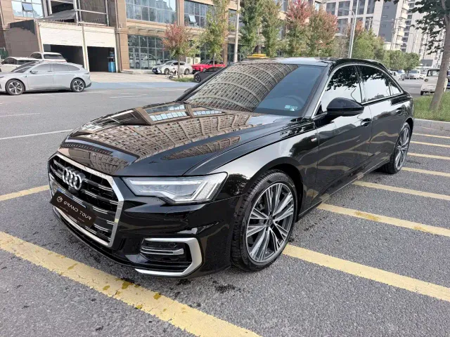 Фотография автомобиля — Audi A6L