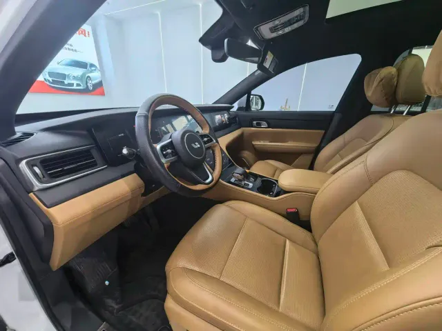 Li Auto ONE — Фото автомобиля 8