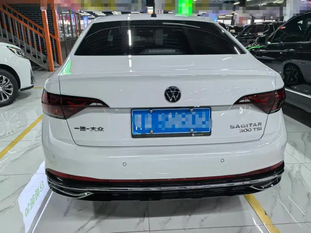 Volkswagen Sagitar — Фото автомобиля 5