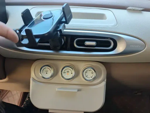 Wuling Hongguang Mini EV — Фото автомобиля 9