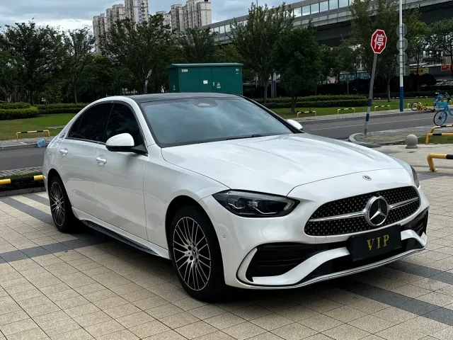 Mercedes-Benz C-Class — Фото автомобиля 3