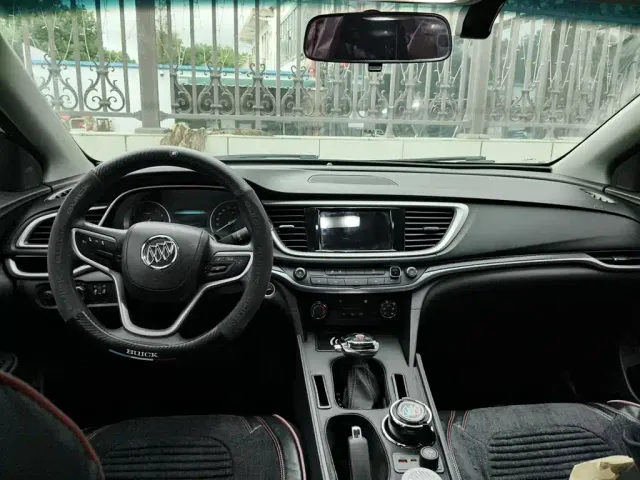 Buick Excelle — Фото автомобиля 5