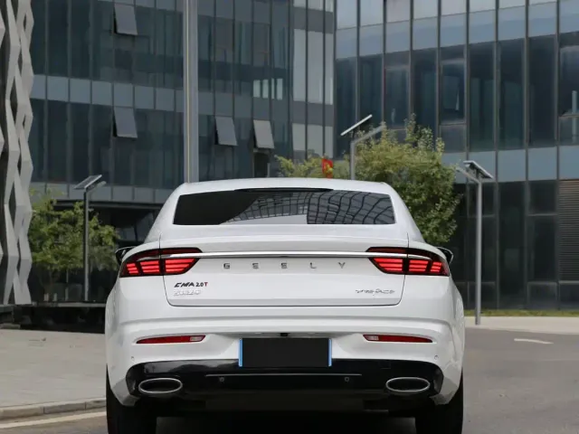 Geely Xingrui — Фото автомобиля 8