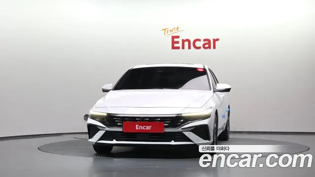 Hyundai Avante — Фото автомобиля 3