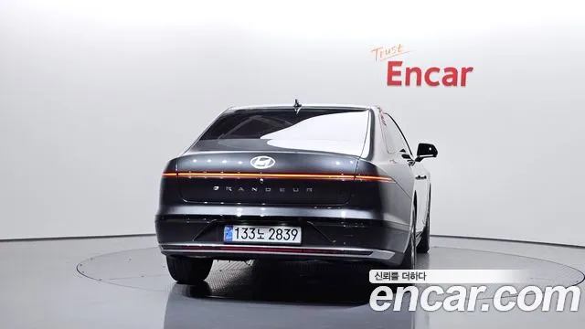 Hyundai Grandeur Grandeur (GN7) 2.5 Бензин 2WD — Фото автомобиля 4