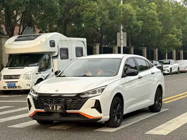 Фотография автомобиля — Dongfeng Yixuan