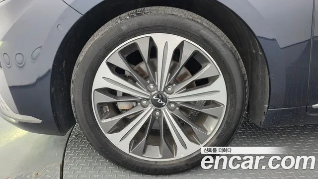 Kia K8 K8 Hybrid — Фото автомобиля 5