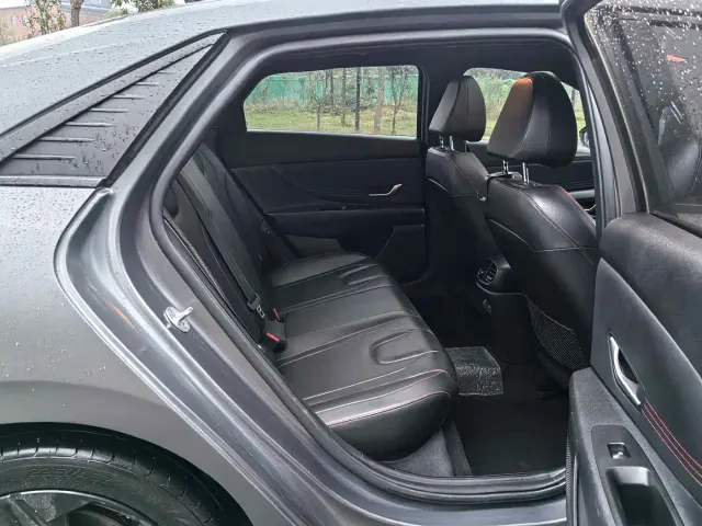 Hyundai Elantra — Фото автомобиля 13