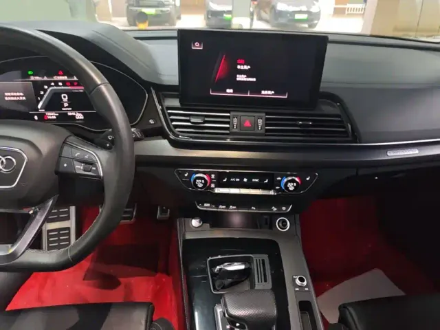 Audi Q5L — Фото автомобиля 12