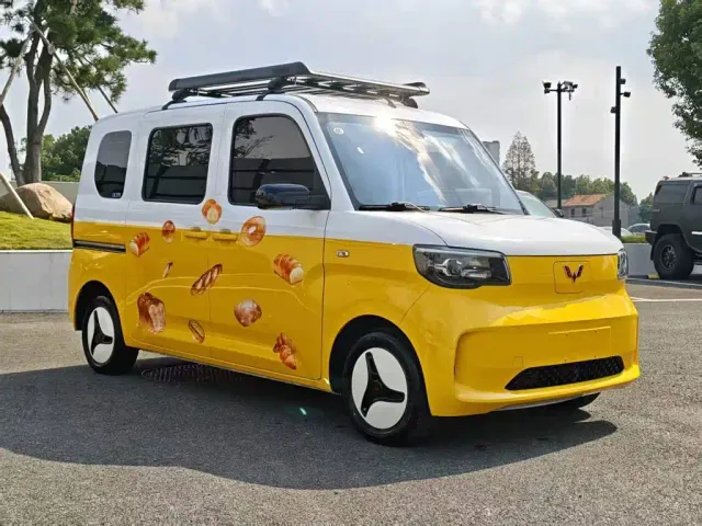 Wuling Zhiguang NEV — Фото автомобиля 3