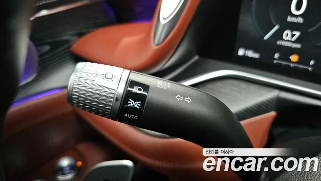 Genesis G90 Бензин 3.5 Turbo e-S/C AWD LWB — Фото автомобиля 27