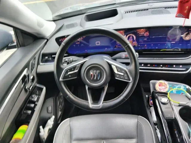 Buick E5 — Фото автомобиля 6