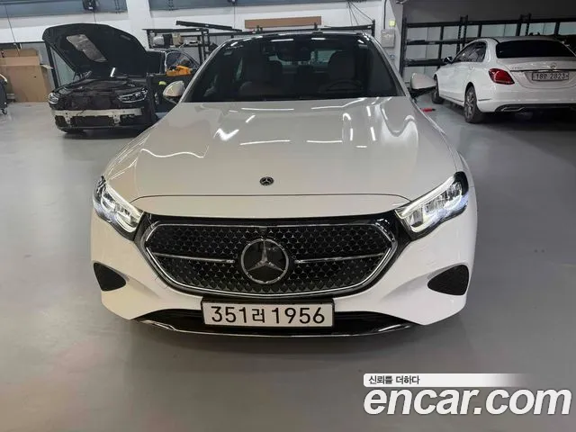 Mercedes-Benz E-Class W214 — Фото автомобиля 2