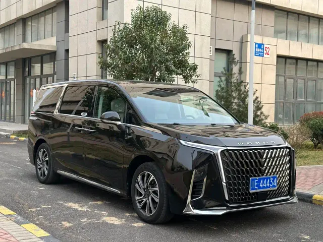 Maxus G90 — Фото автомобиля 3