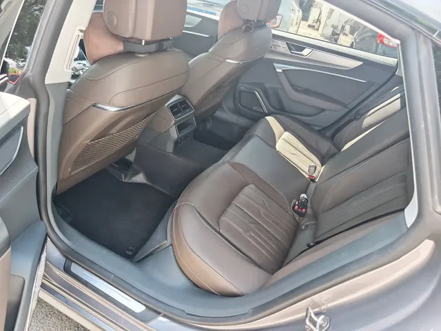 Audi A7L — Фото автомобиля 4