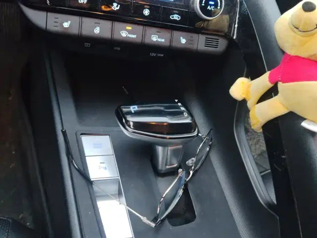 Hyundai Elantra — Фото автомобиля 16