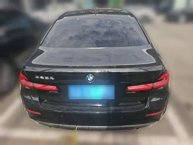 BMW 5 Series — Фото автомобиля 7