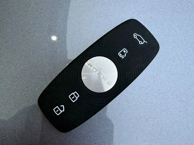 Roewe iMAX8 — Фото автомобиля 18