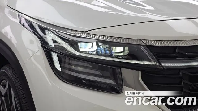Kia Seltos — Фото автомобиля 7
