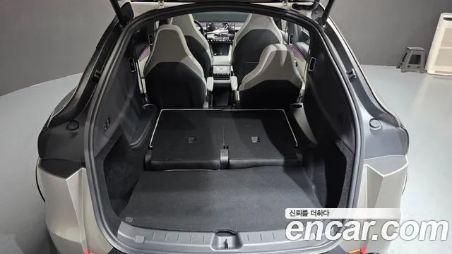 Tesla Model Y — Фото автомобиля 6