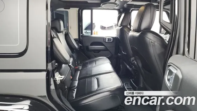 Jeep Wrangler JL — Фото автомобиля 11