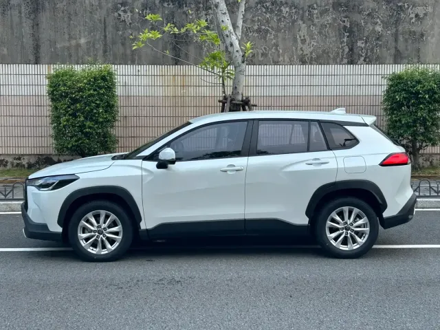 Toyota Corolla Cross — Фото автомобиля 8