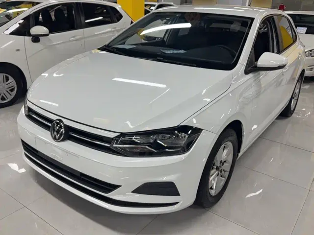 Фотография автомобиля — Volkswagen Polo