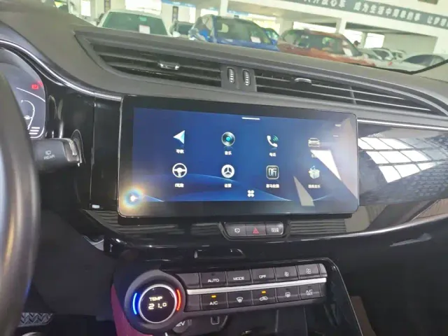 Dongfeng Fengshen AX7 — Фото автомобиля 12