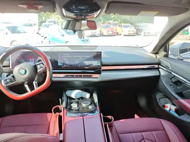 BMW 5 Series — Фото автомобиля 6