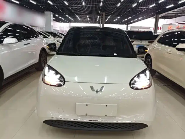 Wuling Bingo — Фото автомобиля 2