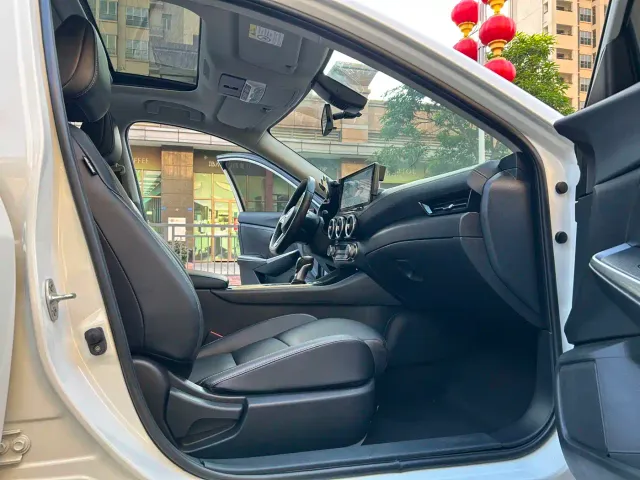 Nissan Sylphy — Фото автомобиля 7