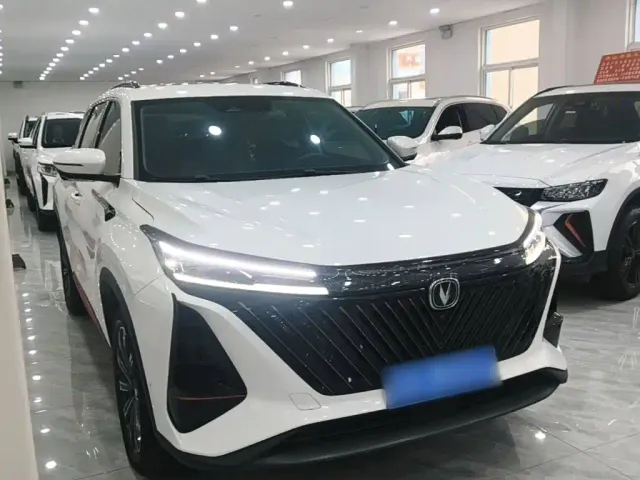 Changan CS75 Plus — Фото автомобиля 3