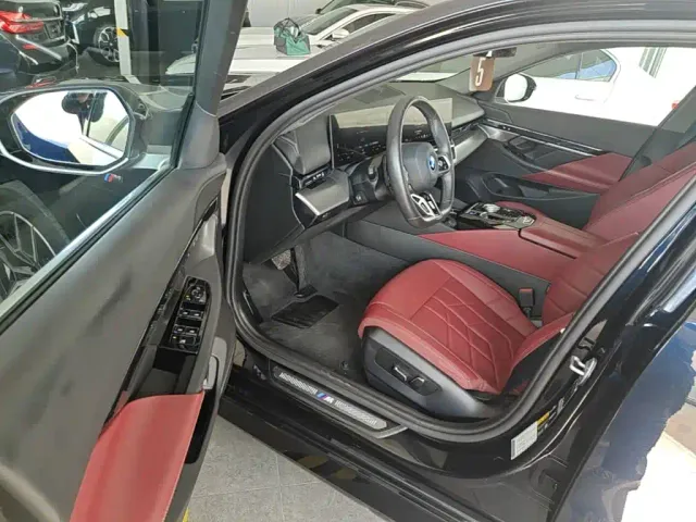 BMW i5 — Фото автомобиля 15