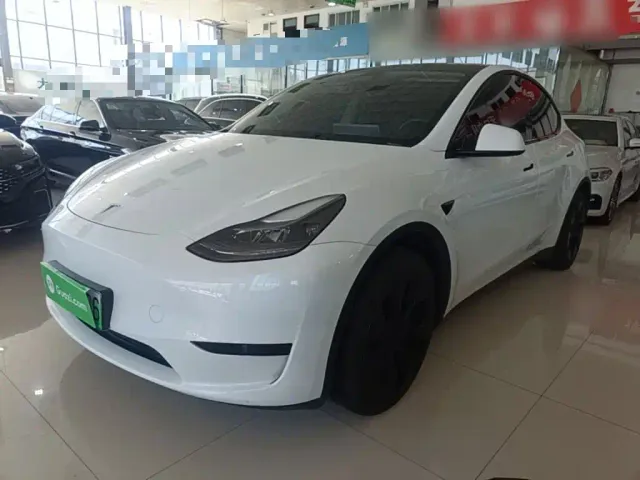 Фотография автомобиля — Tesla Model Y