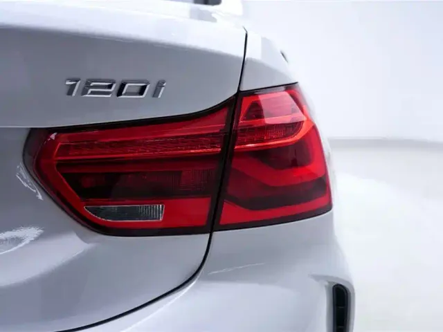 BMW 1 Series — Фото автомобиля 13