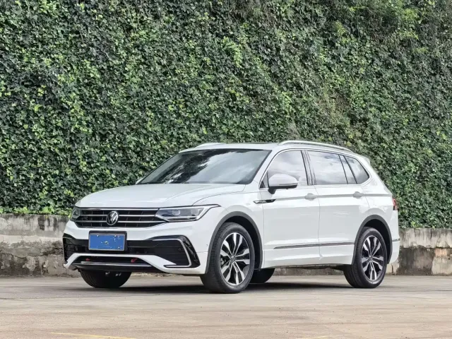 Volkswagen Tiguan L — Фото автомобиля 2