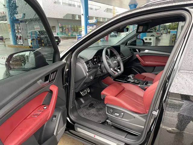 Audi Q5L — Фото автомобиля 4